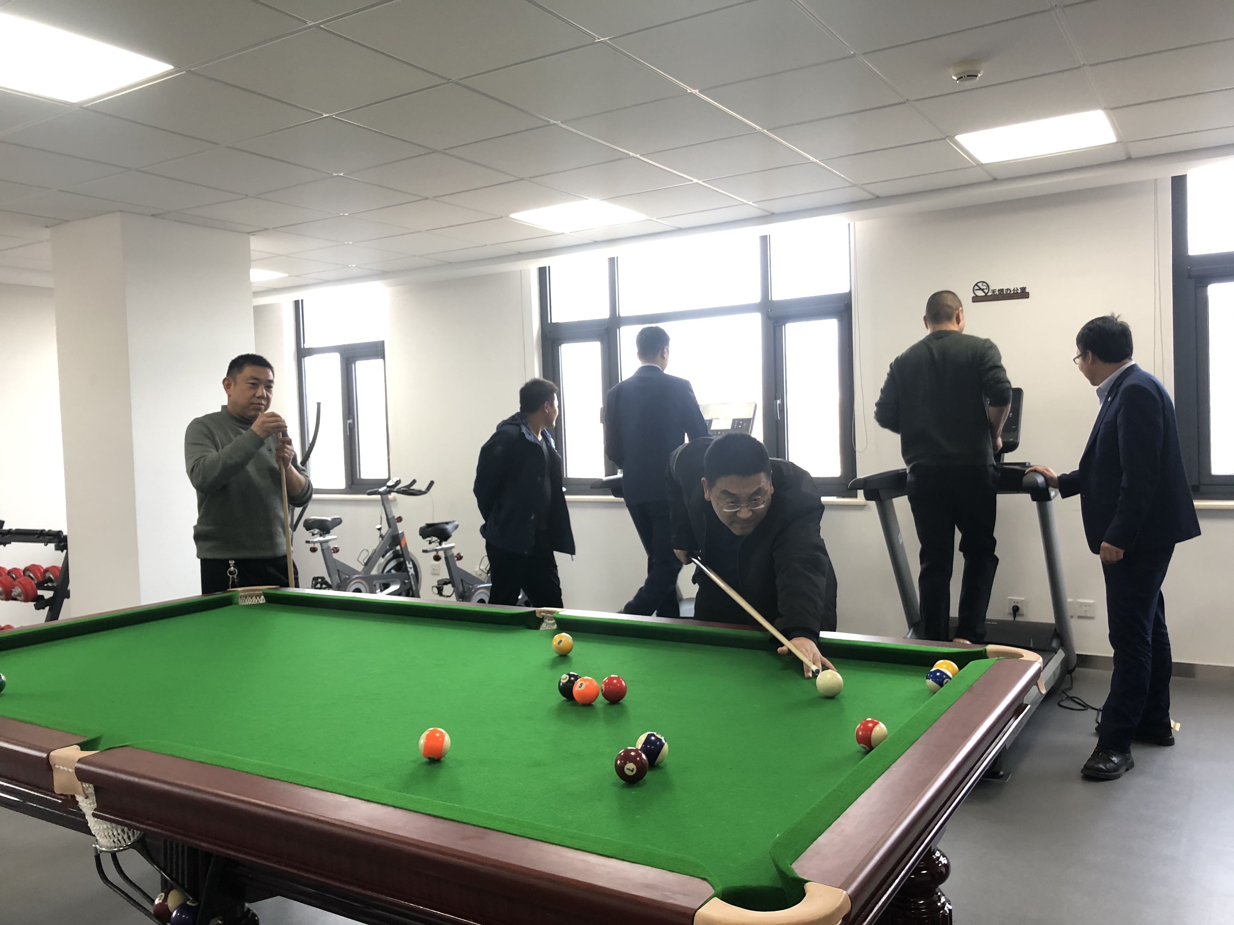 泓源公司舉辦“慶元旦、迎新春”職工乒乓球臺球比賽(圖5)
