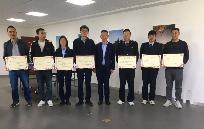 市產(chǎn)投集團(tuán)團(tuán)委舉辦“慶五一、迎五四”球類聯(lián)誼比賽(圖3)